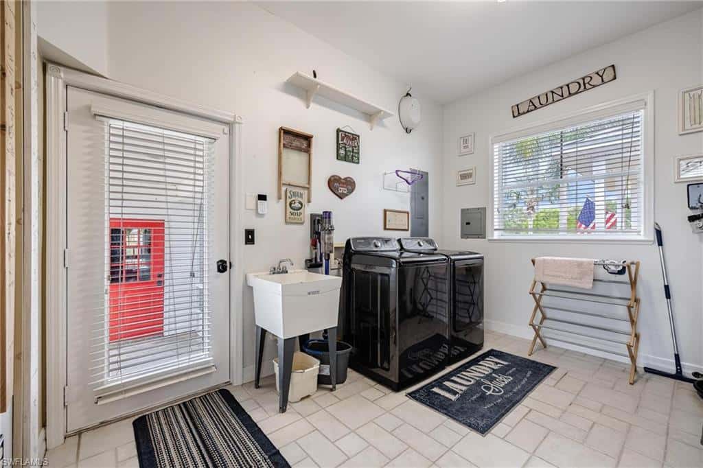 1323 Frontier Cir, Labelle, photo 33