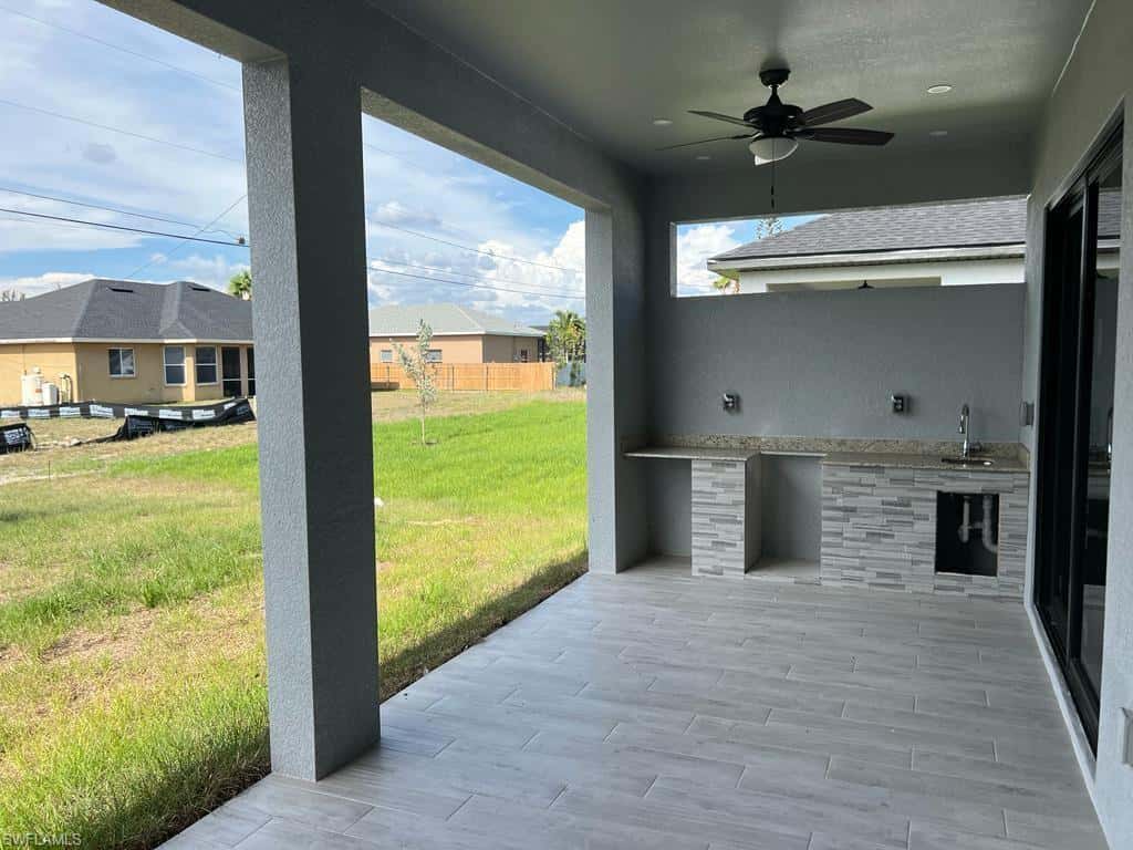 345 Diplomat Pkwy, Cape Coral, photo 4