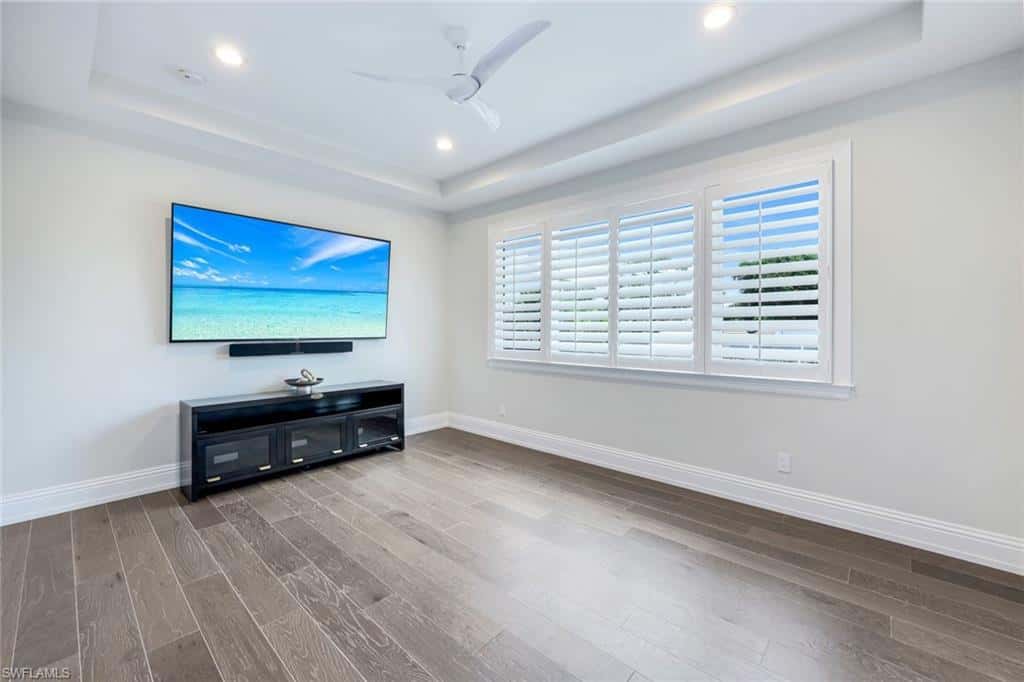569 Neapolitan Way, Naples, photo 23