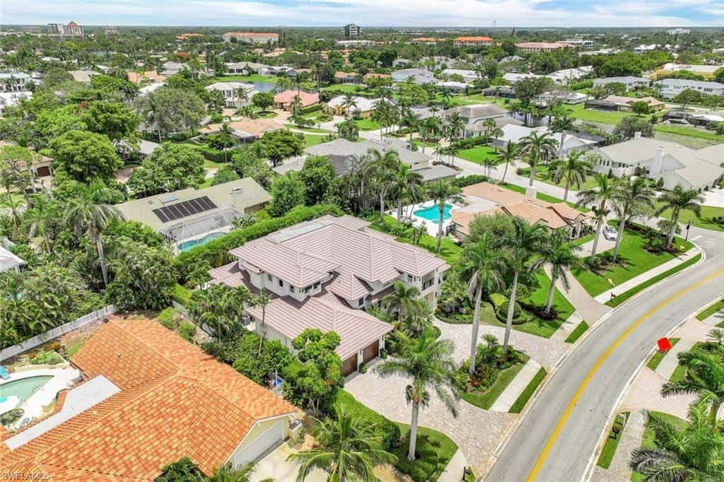 569 Neapolitan Way, Naples, photo 47