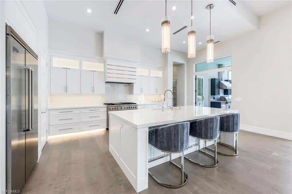 569 Neapolitan Way, Naples, photo 14