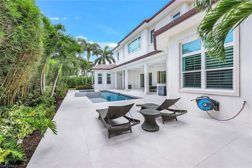 569 Neapolitan Way, Naples, photo 41