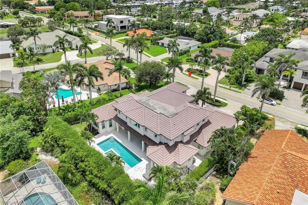 569 Neapolitan Way, Naples, photo 45
