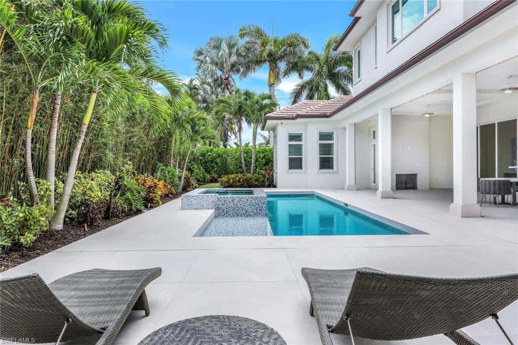 569 Neapolitan Way, Naples, photo 40