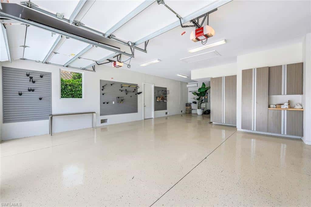 569 Neapolitan Way, Naples, photo 31