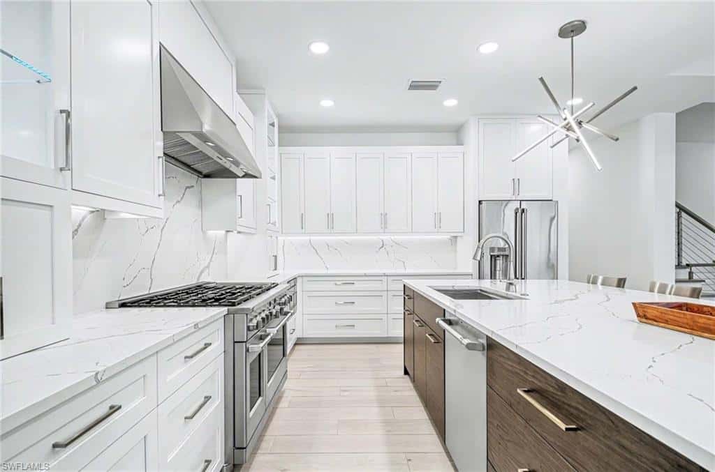 375 Periwinkle Ct, Marco Island, photo 12