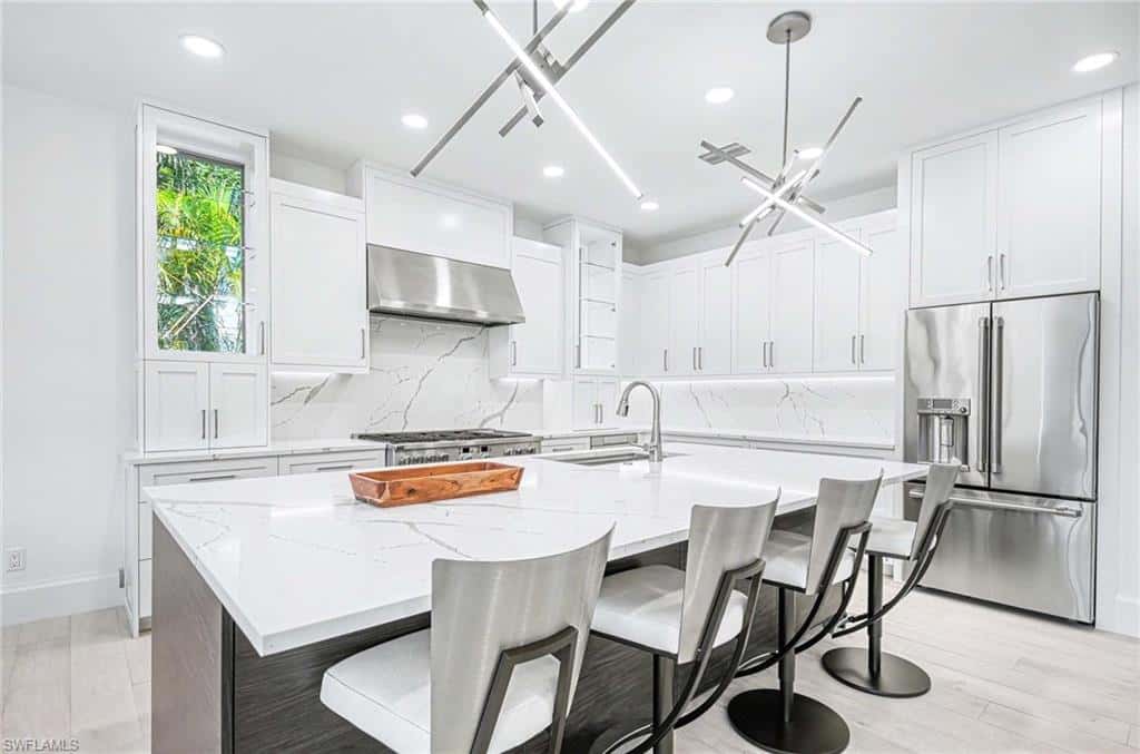375 Periwinkle Ct, Marco Island, photo 10