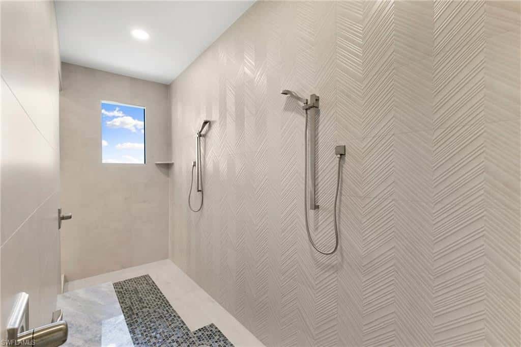 375 Periwinkle Ct, Marco Island, photo 29