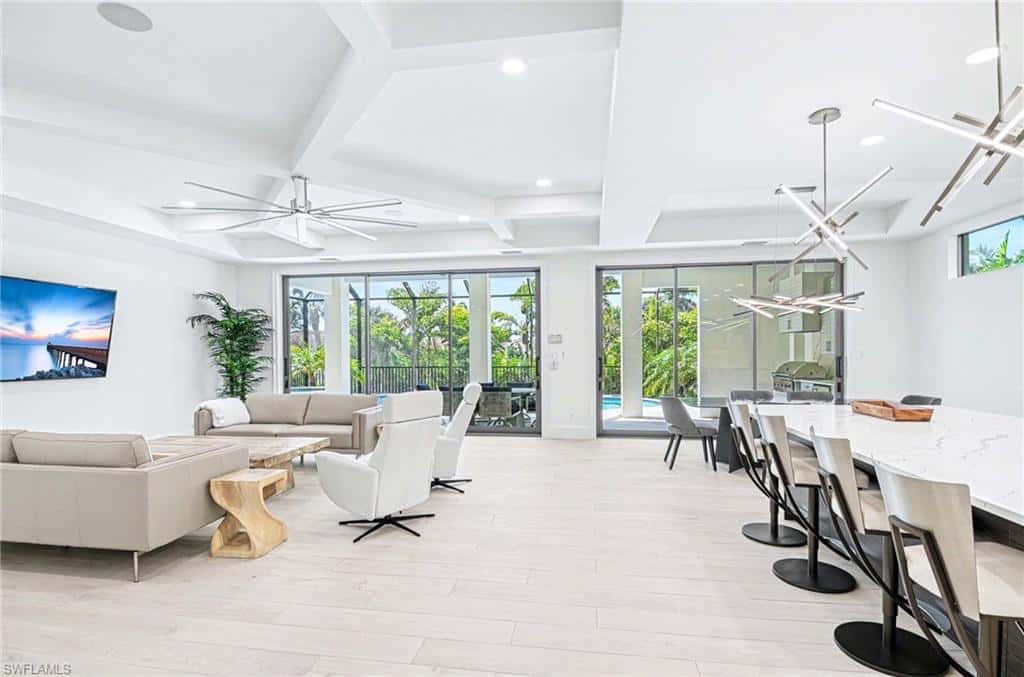 375 Periwinkle Ct, Marco Island, photo 8