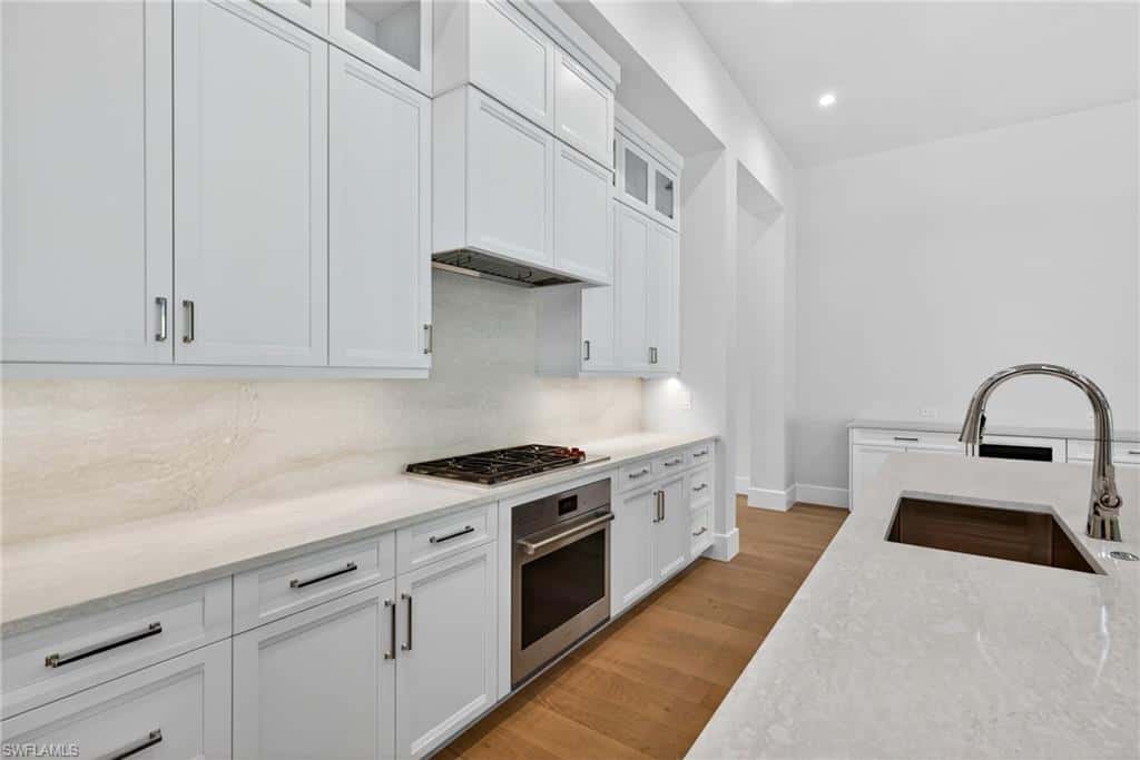 2055 Cambridge Park Dr, Naples, photo 11