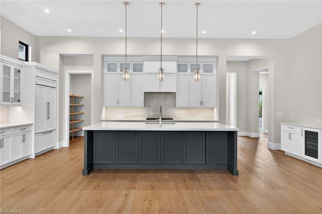2055 Cambridge Park Dr, Naples, photo 8