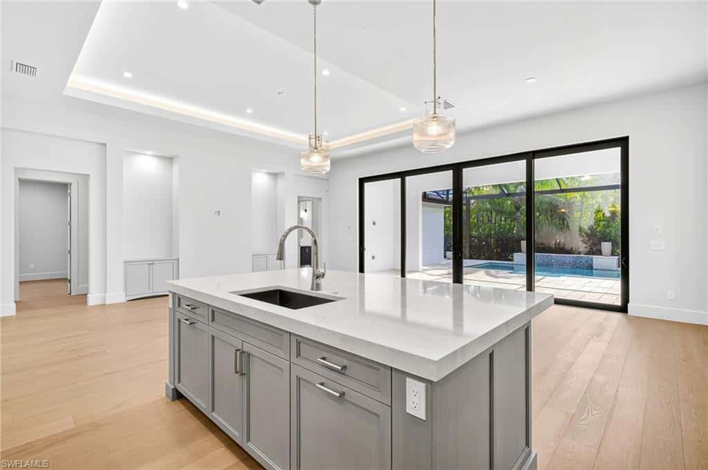 2032 Cambridge Park Dr, Naples, photo 10