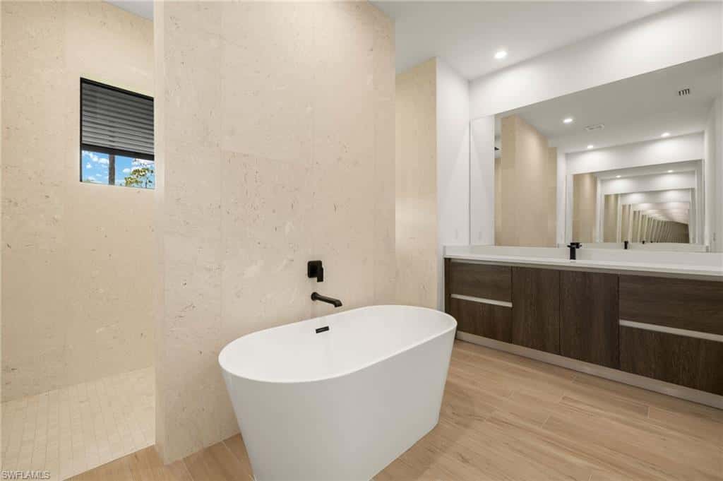1587 Golden Gate Blvd, Naples, photo 26