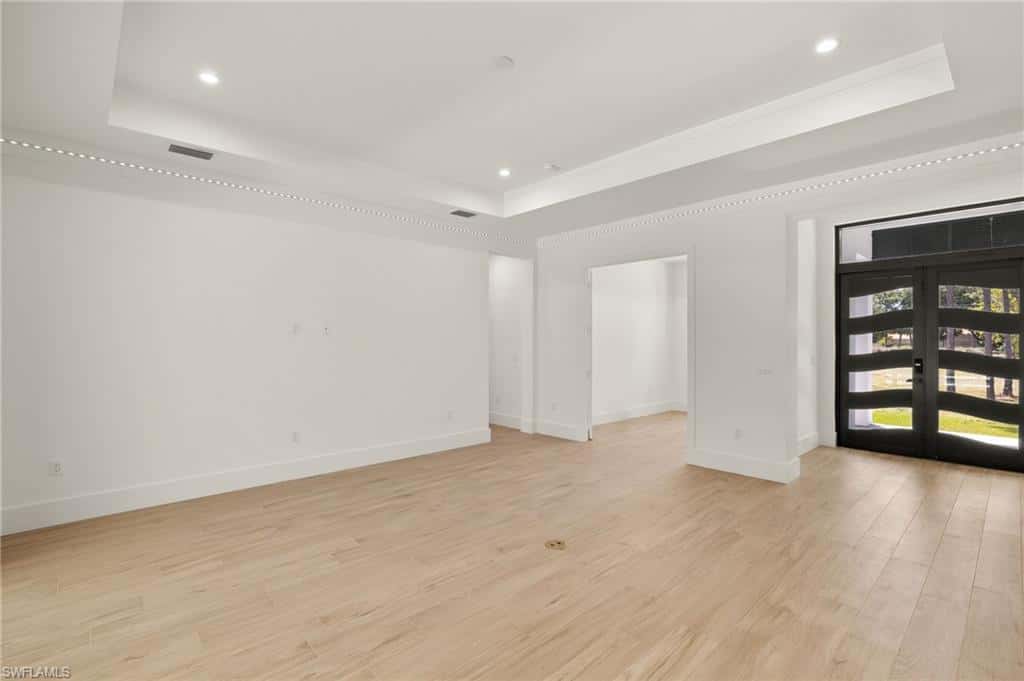 1587 Golden Gate Blvd, Naples, photo 7