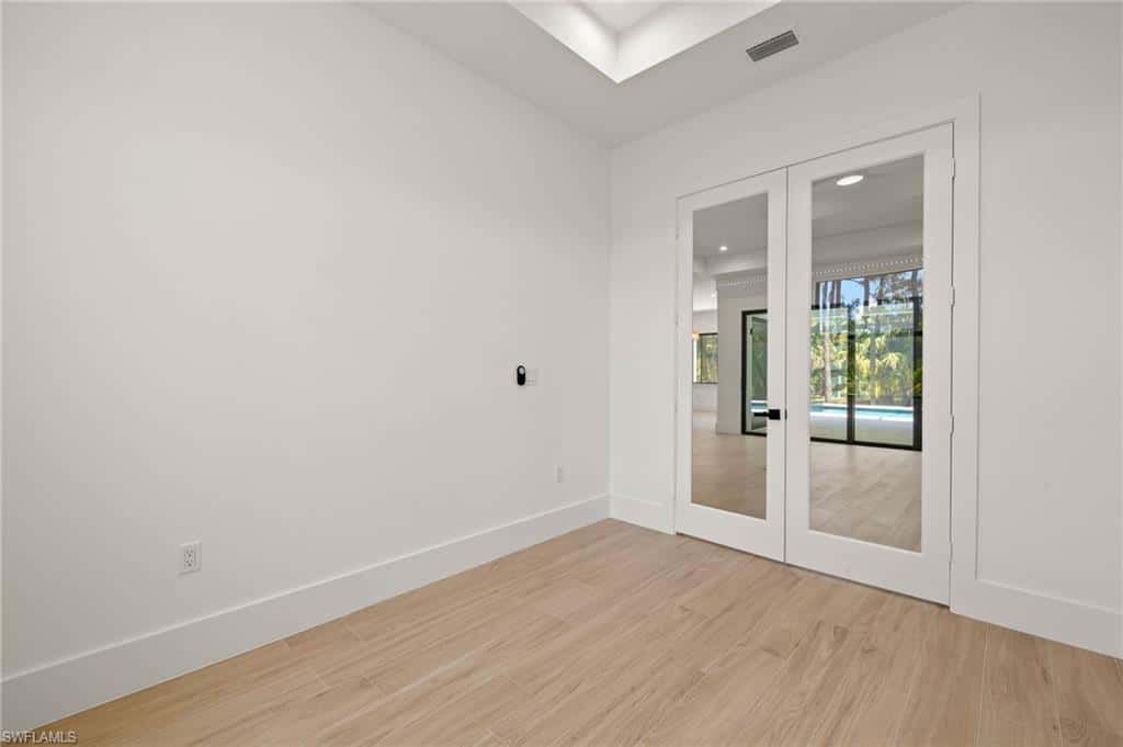 1587 Golden Gate Blvd, Naples, photo 20