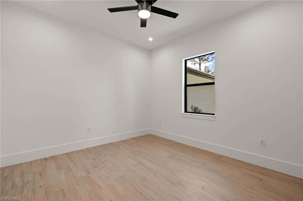 1587 Golden Gate Blvd, Naples, photo 33