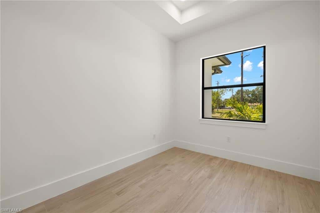 1587 Golden Gate Blvd, Naples, photo 18