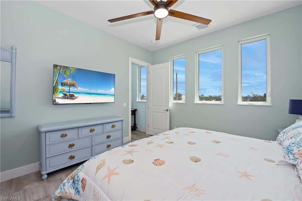 151 Chapel St, Fort Myers Beach, photo 11
