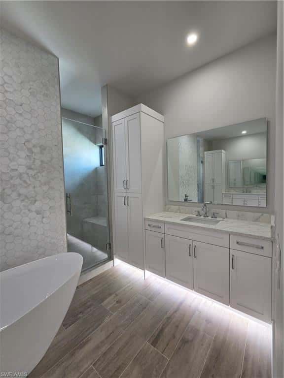 231 1st St, Bonita Springs, photo 27