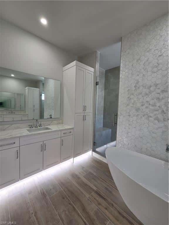 231 1st St, Bonita Springs, photo 26