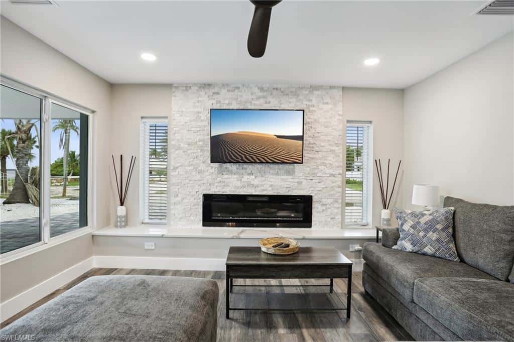 267 Flamingo St, Fort Myers Beach, photo 6