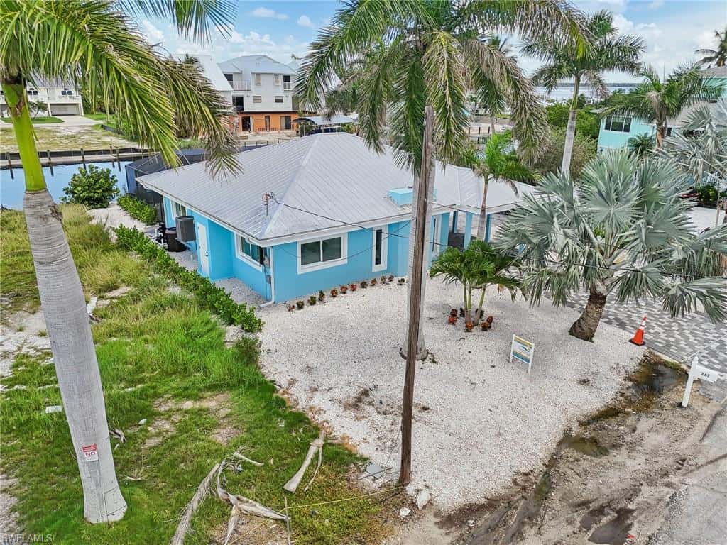 267 Flamingo St, Fort Myers Beach, photo 36