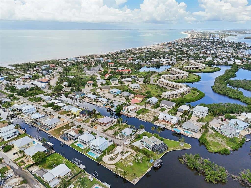 267 Flamingo St, Fort Myers Beach, photo 49