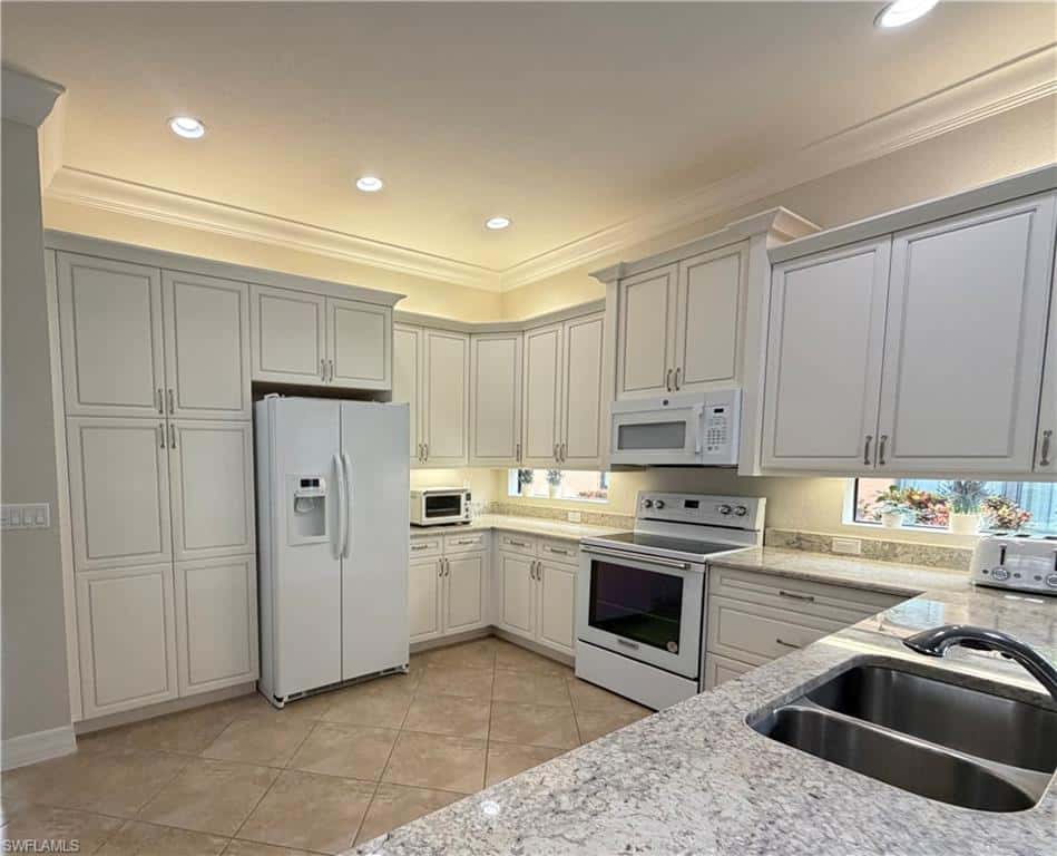 3195 Pacific Dr, Naples, photo 6