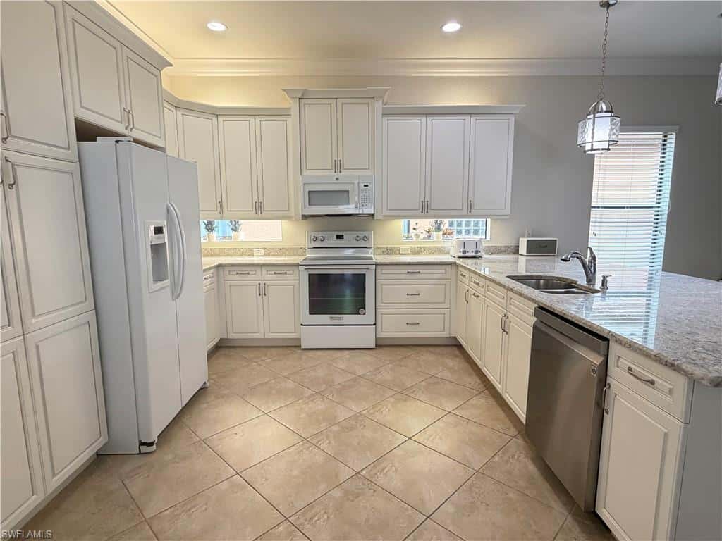 3195 Pacific Dr, Naples, photo 7