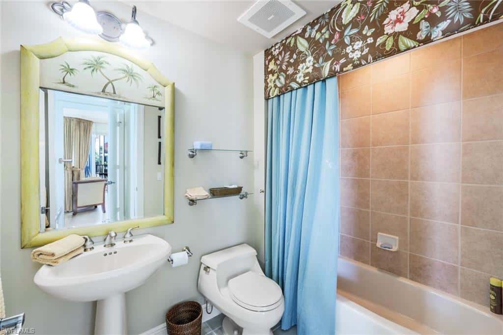 700 La Peninsula Blvd #401, Naples, photo 35