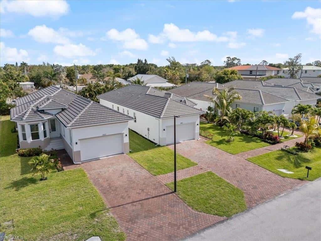 2537 Linda Dr, Naples, photo 4