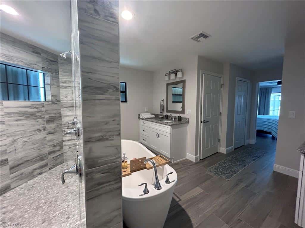 2227 2nd Ter, Cape Coral, photo 20