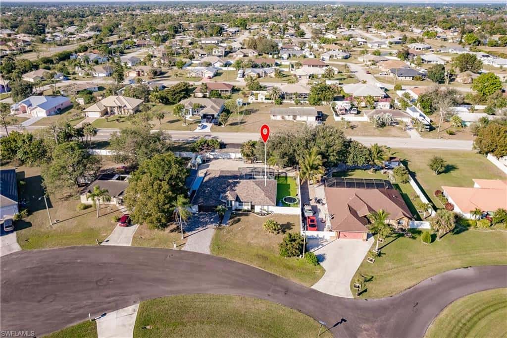 240 Laurent Ct, Lehigh Acres, photo 6