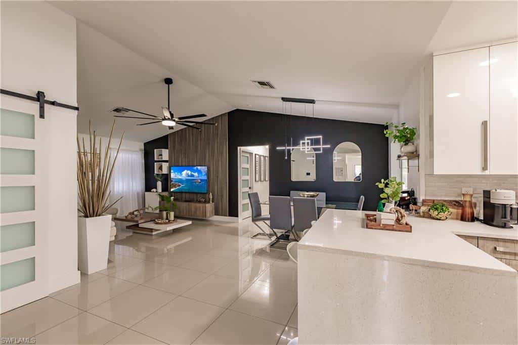 240 Laurent Ct, Lehigh Acres, photo 17