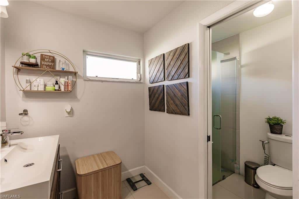240 Laurent Ct, Lehigh Acres, photo 32