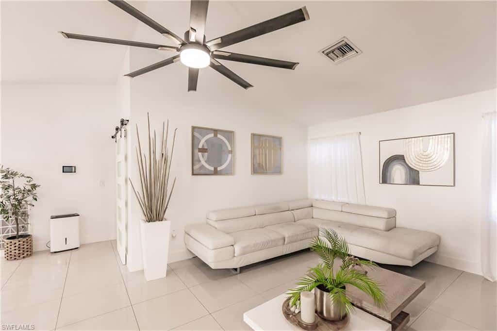 240 Laurent Ct, Lehigh Acres, photo 10