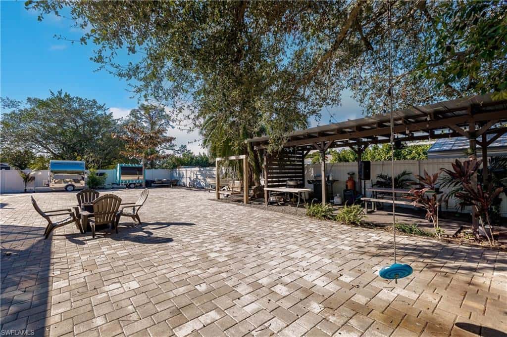 240 Laurent Ct, Lehigh Acres, photo 44