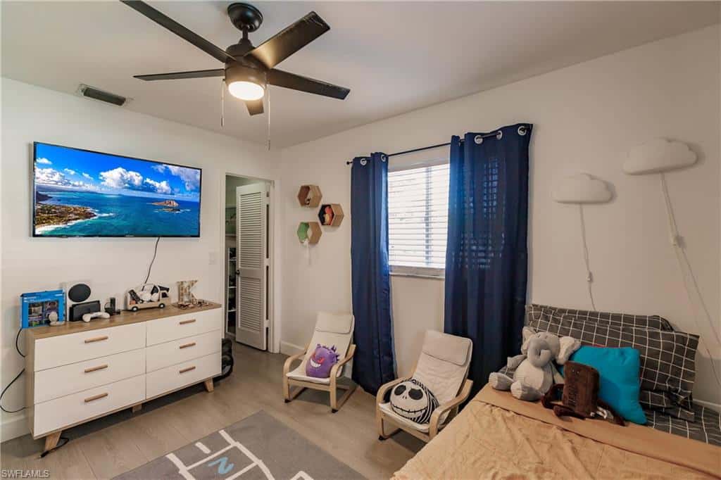 240 Laurent Ct, Lehigh Acres, photo 29