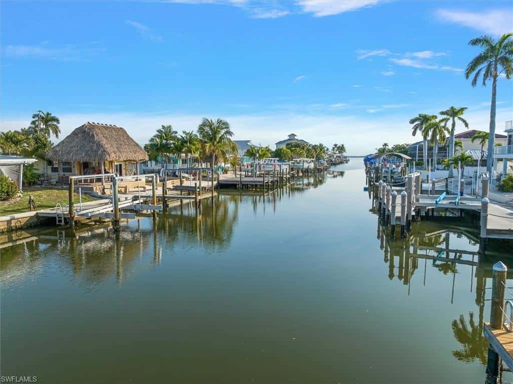 127 Albatross St, Fort Myers Beach, photo 24