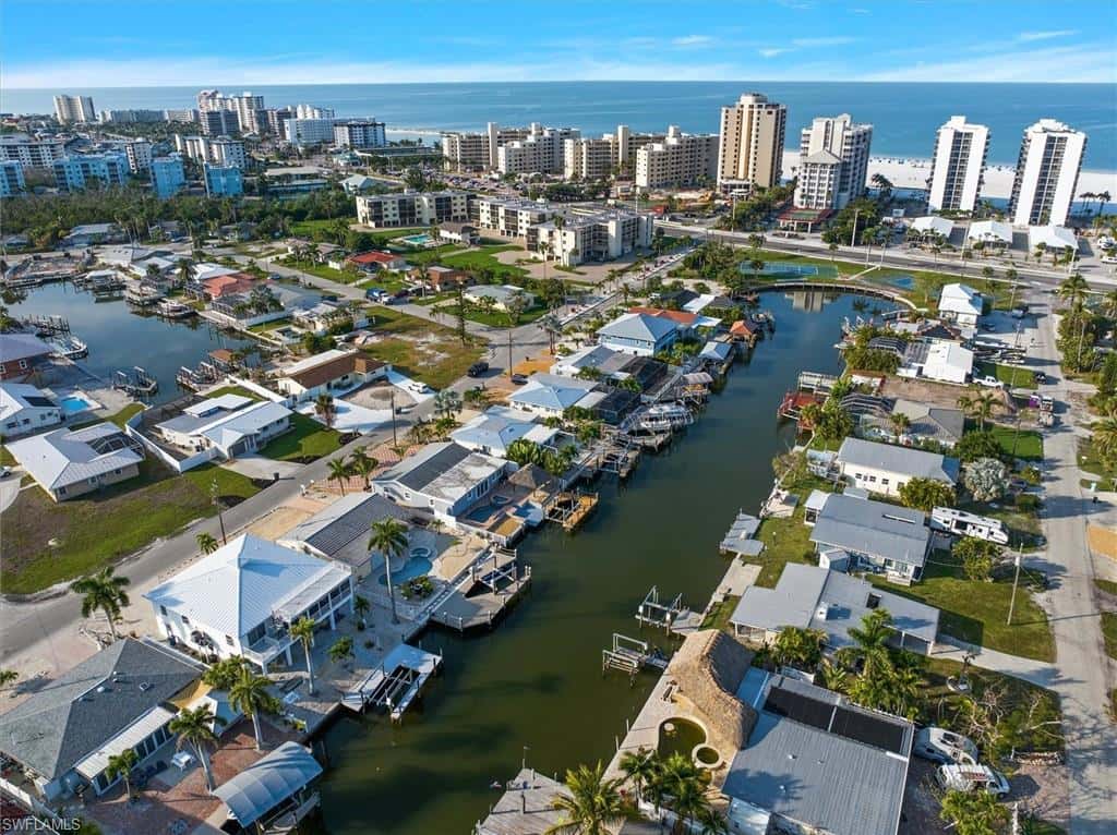 127 Albatross St, Fort Myers Beach, photo 30