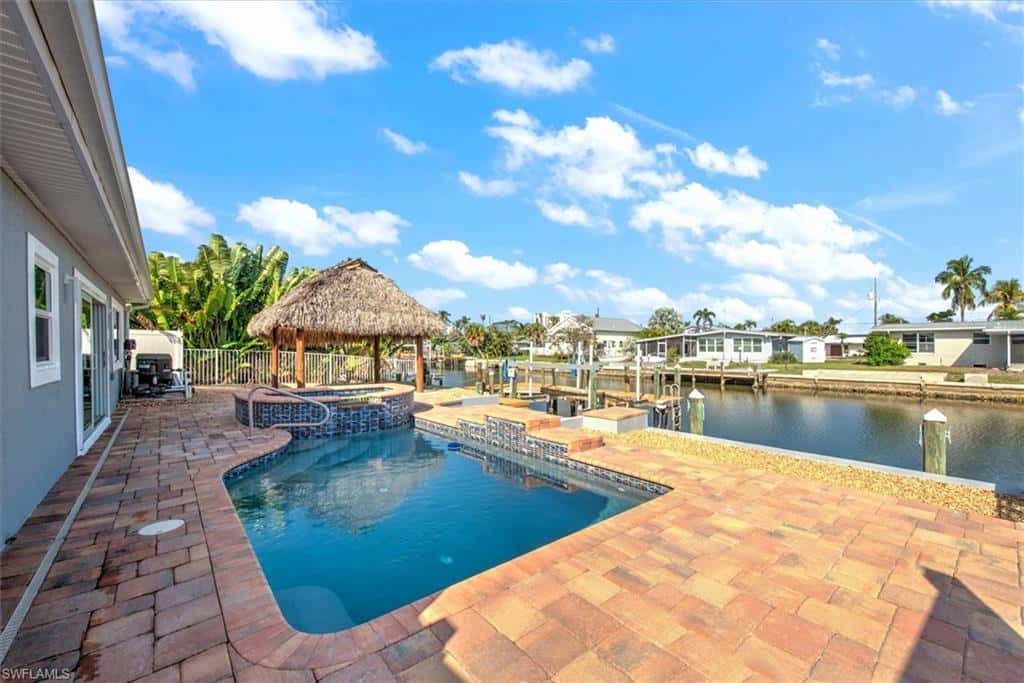 127 Albatross St, Fort Myers Beach, photo 33