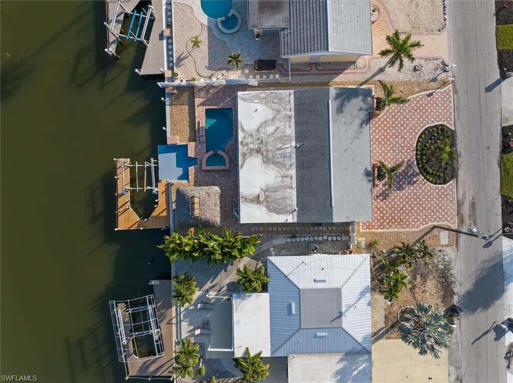 127 Albatross St, Fort Myers Beach, photo 35