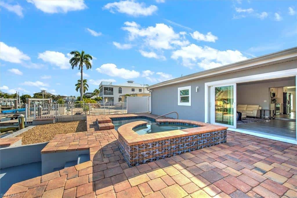 127 Albatross St, Fort Myers Beach, photo 29
