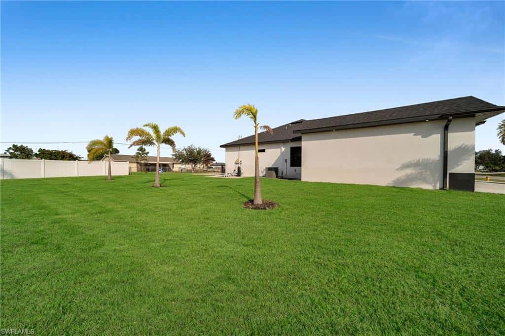 423 6th Ter, Cape Coral, photo 26