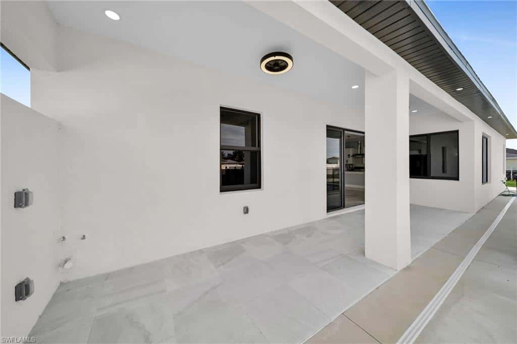 423 6th Ter, Cape Coral, photo 36