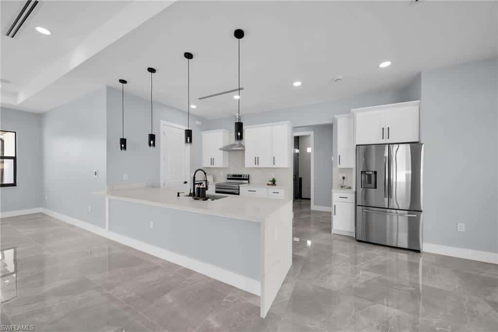 423 6th Ter, Cape Coral, photo 11