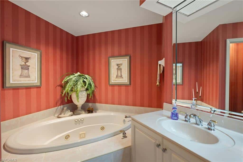 14811 Laguna Dr #101, Fort Myers, photo 17