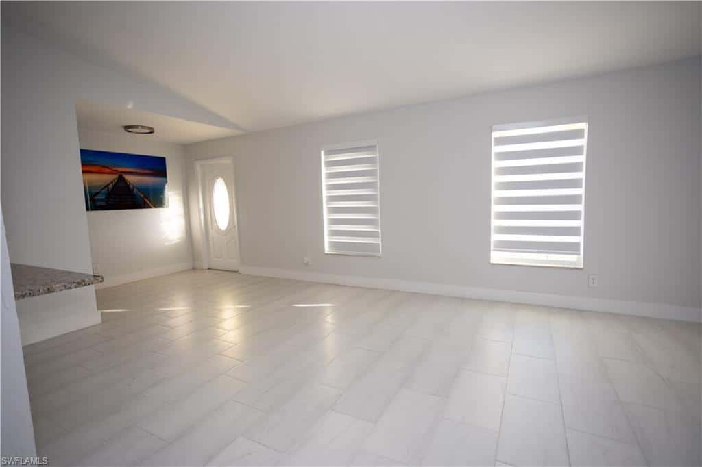 1217 17th Ter, Cape Coral, photo 4