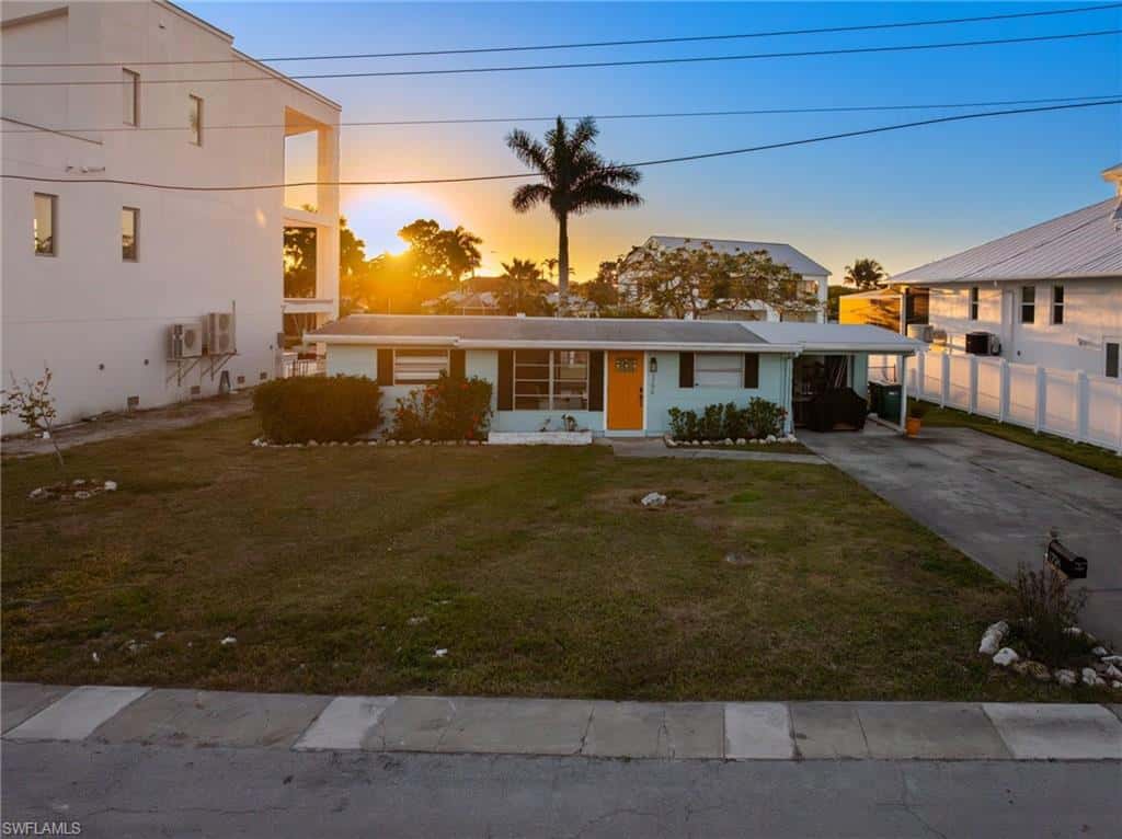 1796 Holiday Ln, Naples, photo 5