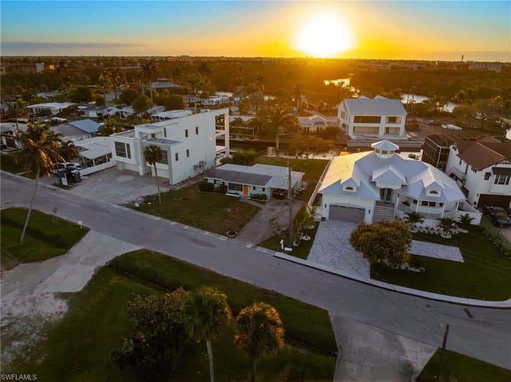 1796 Holiday Ln, Naples, photo 10